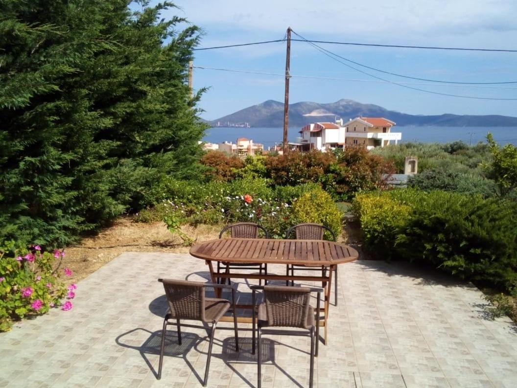 Aliveri Flat With Sea View Buitenkant foto